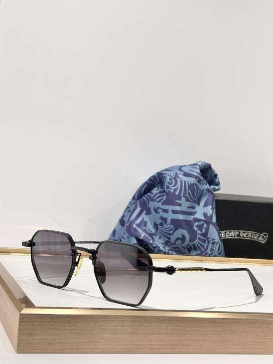 Picture of Chrome Hearts Sunglasses _SKUfw75976563fw